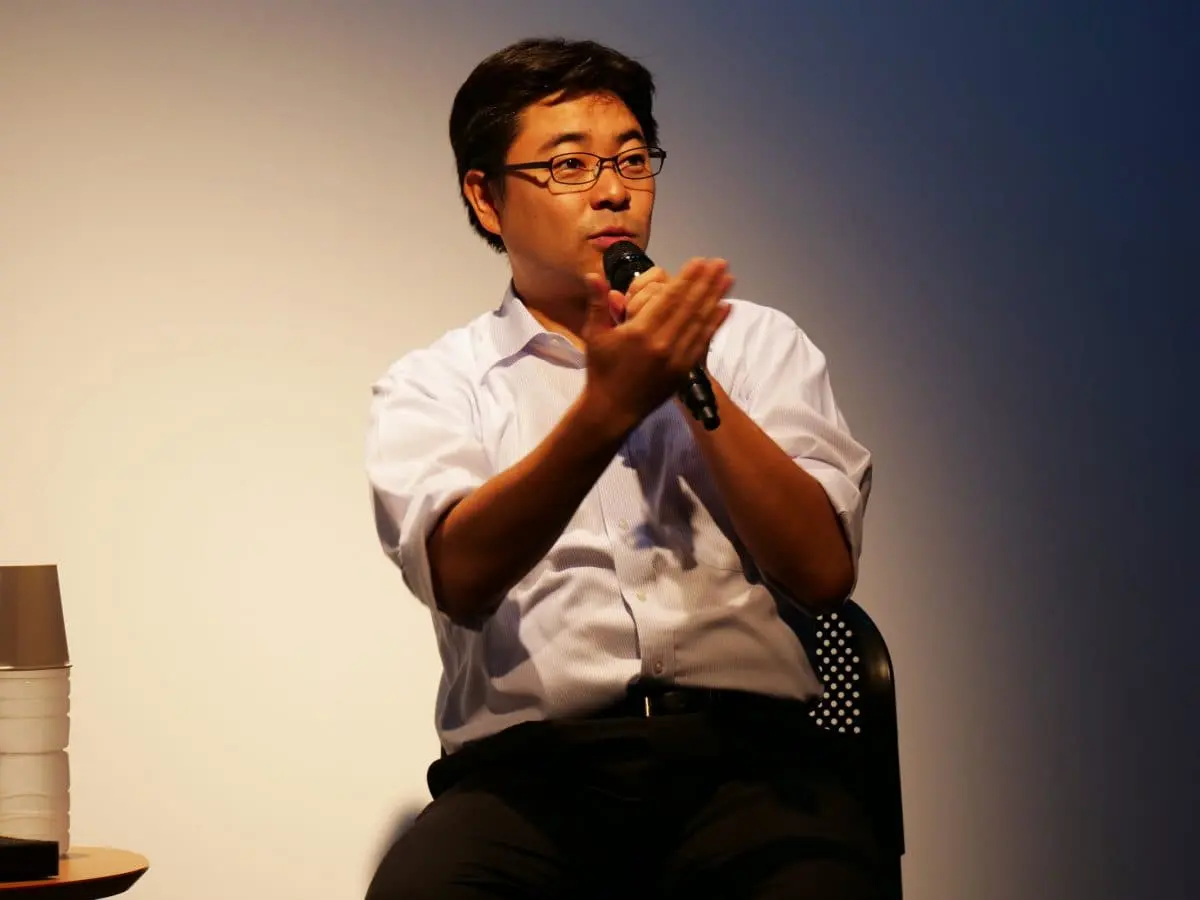 対談中の田口清隆監督