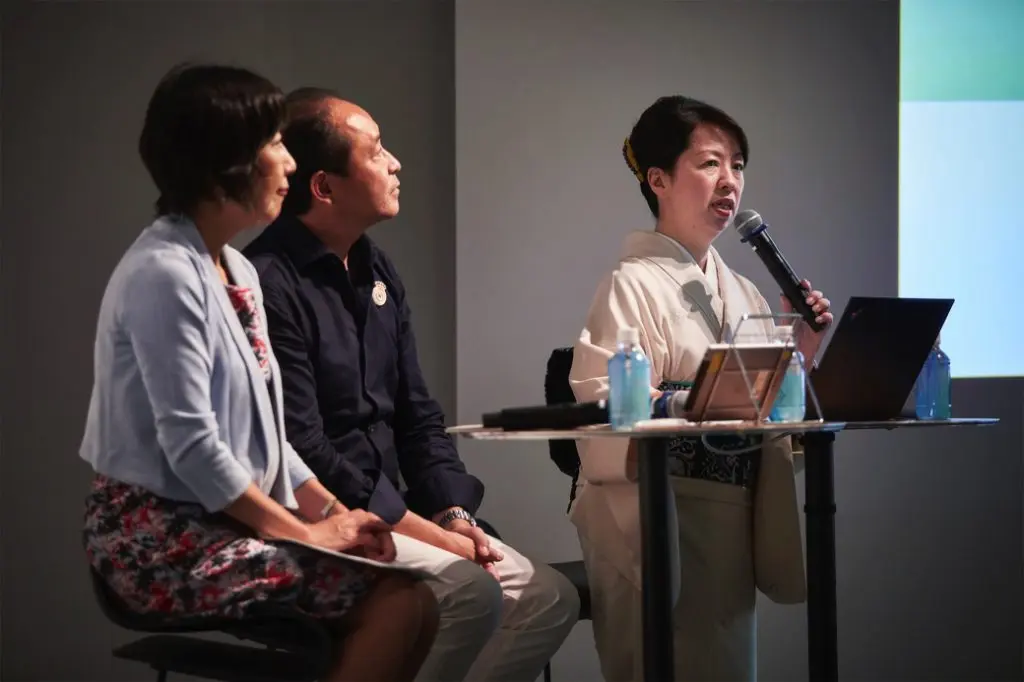 （左から）銀座通連合会・全銀座会事務局長の竹沢えり子さん、株式会社ギンザのサヱグサ代表の三枝亮さん、株式会社プレミアムジャパン代表取締役の島村美緒
