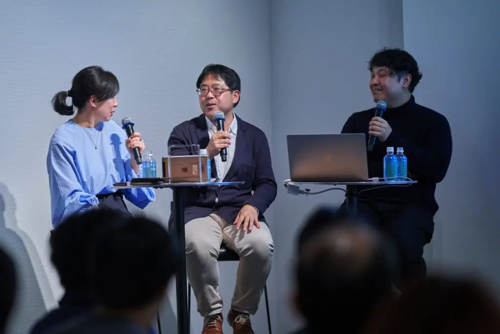 施井泰平さん、小山登美夫さん、太田睦子