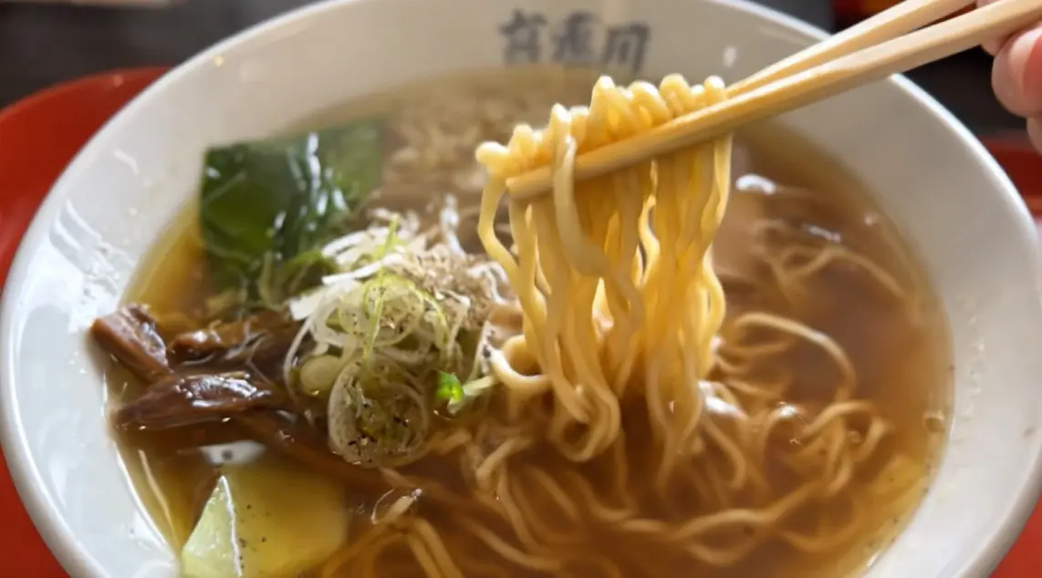 ラーメン持ち上げ＿適正.jpg