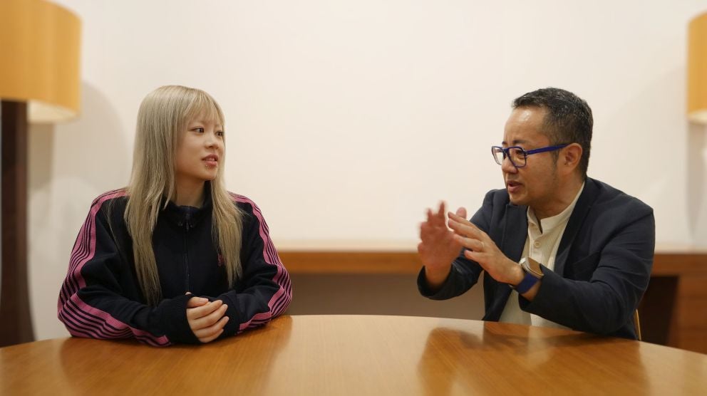 チ・ベイリン（左）、中島輝（左）
