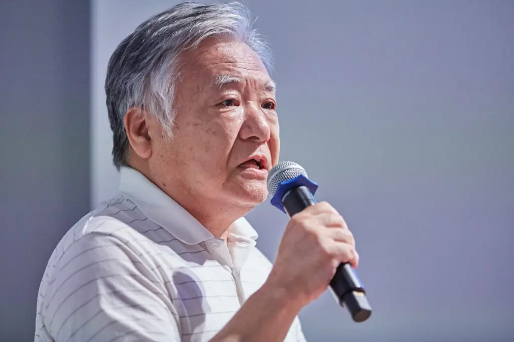 日本蛾類学会会長の岸田泰則さん