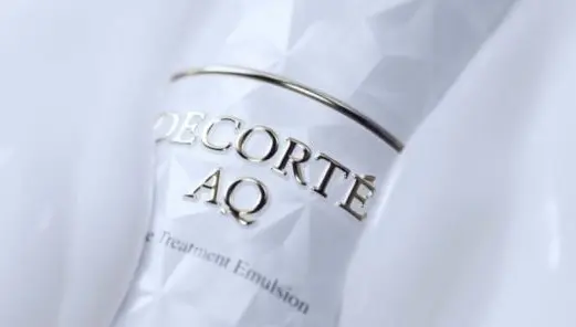 コーセー｜DECORTÉ AQ「乳液で、変わる。」